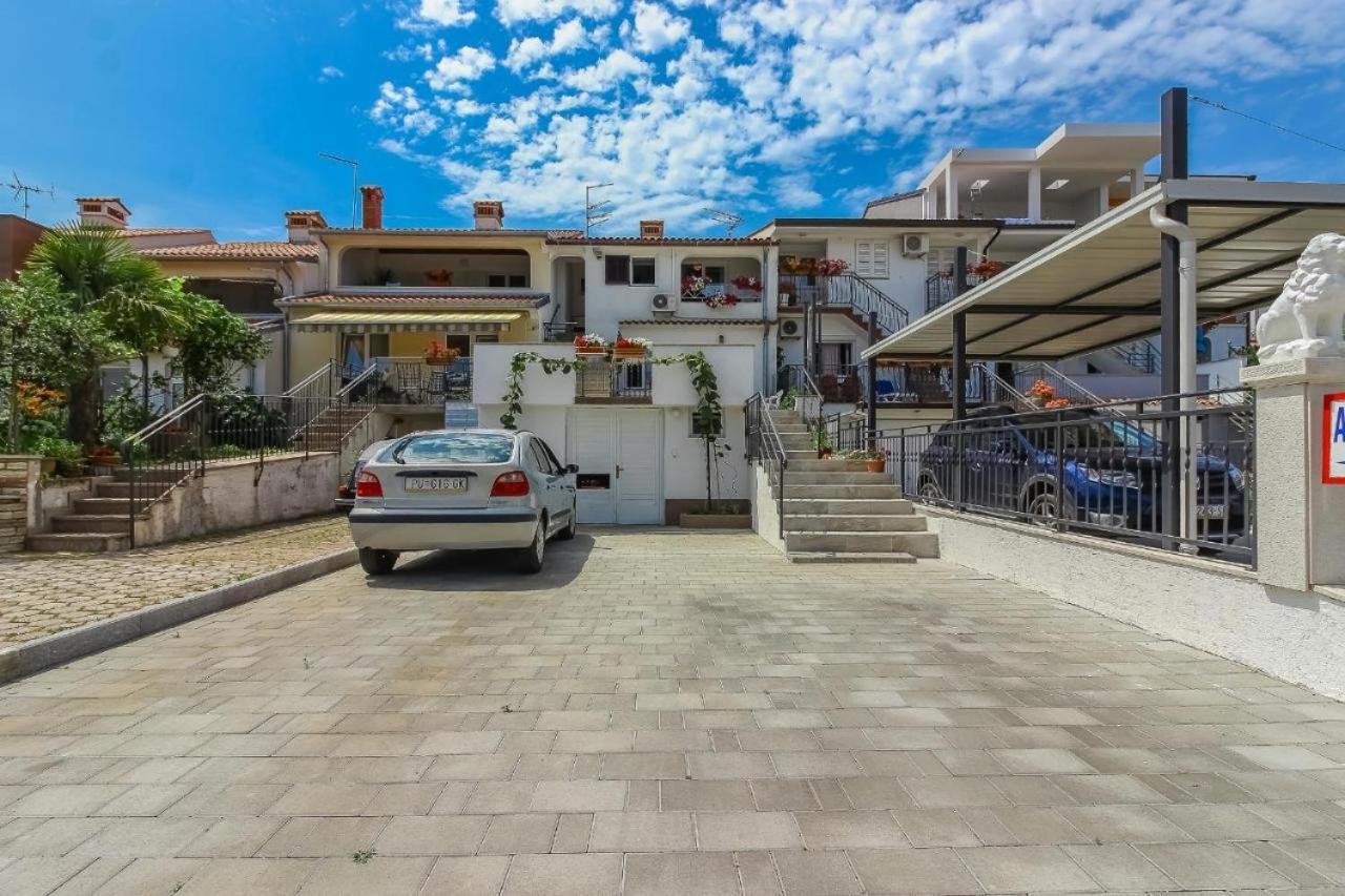 Apartments Radan Poreč Exteriör bild